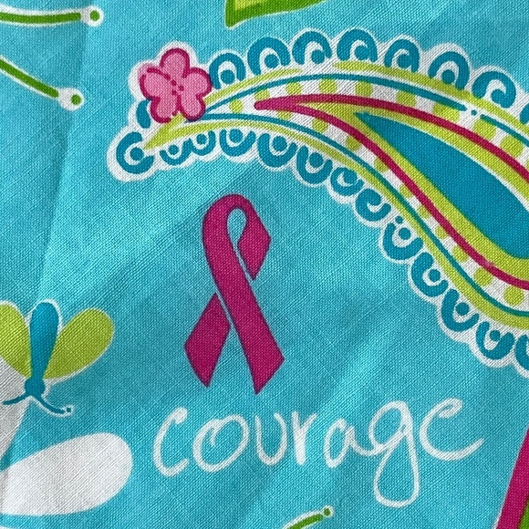 LILLY Designer Floral Square Scarf for Breast Cancer Awareness (2004) - Picture 5 of 8